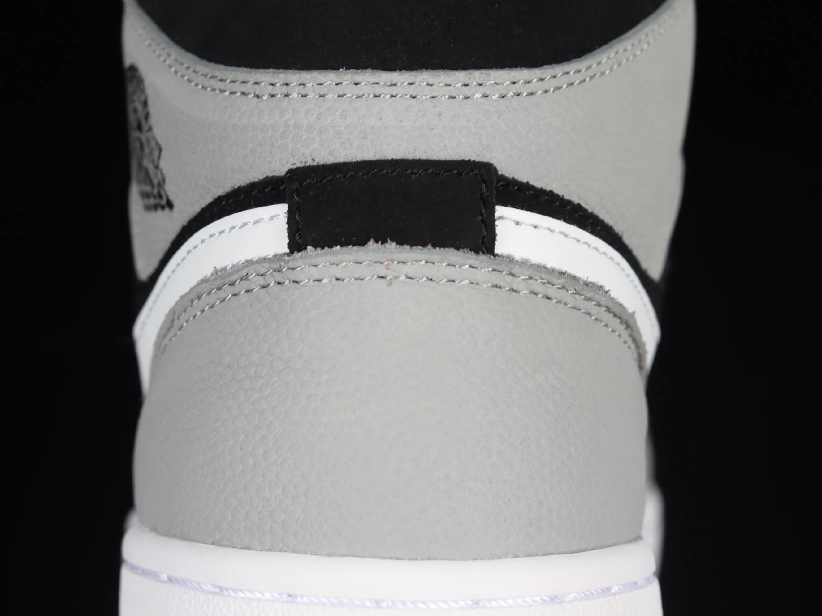 All categories Air Jordan Jordan series basketball shoes Air Jordan 1 Mid G version pure original Air Jordan 1 Mid "Elephant Toe" AJ1 Joe 1 crackle elephant Chinese basketball shoes DM1200-016
